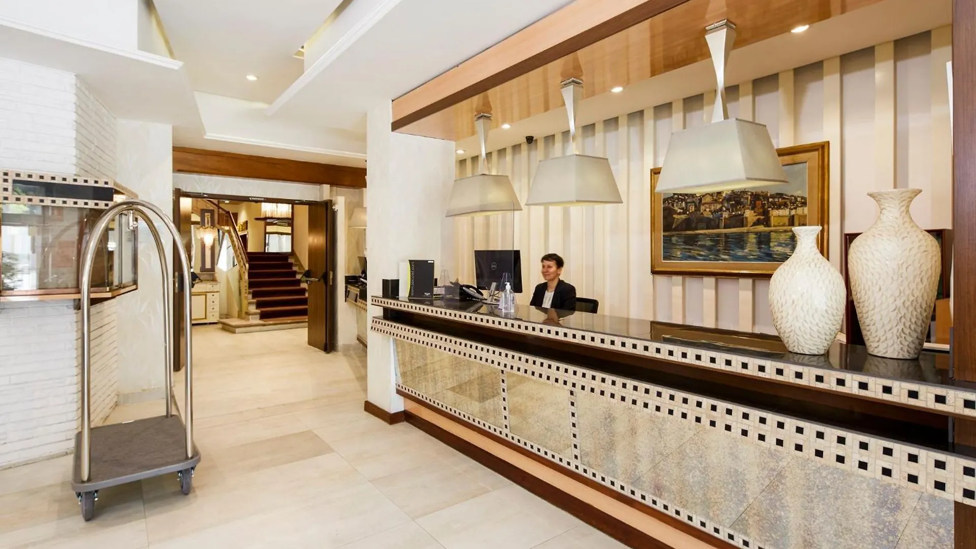 Sercotel Hotel President フィゲラス 4*,