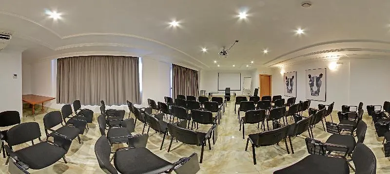 Sercotel Hotel President フィゲラス